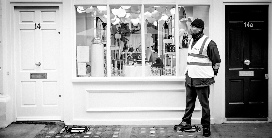 store security expert intervening